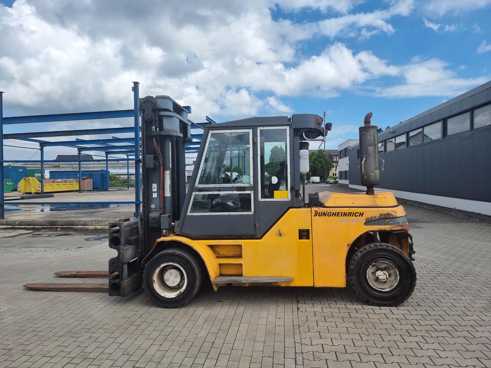 Jungheinrich DFG 680 Seitenschieber, Zinkenverst, 4.300 Std.