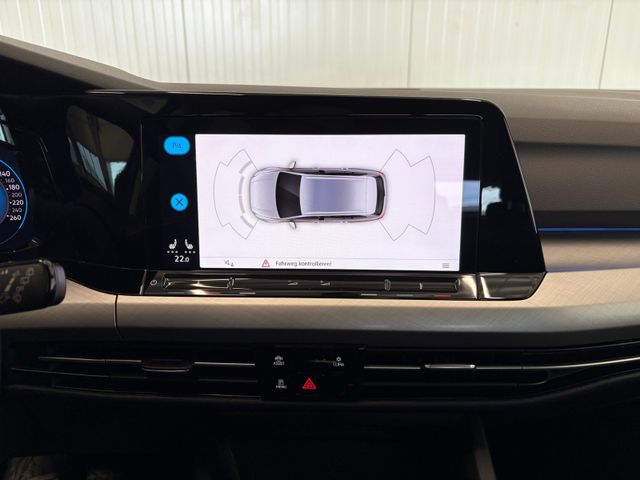 Golf VIII Variant Life 2.0 TDI LED AHK NAVI DAB+