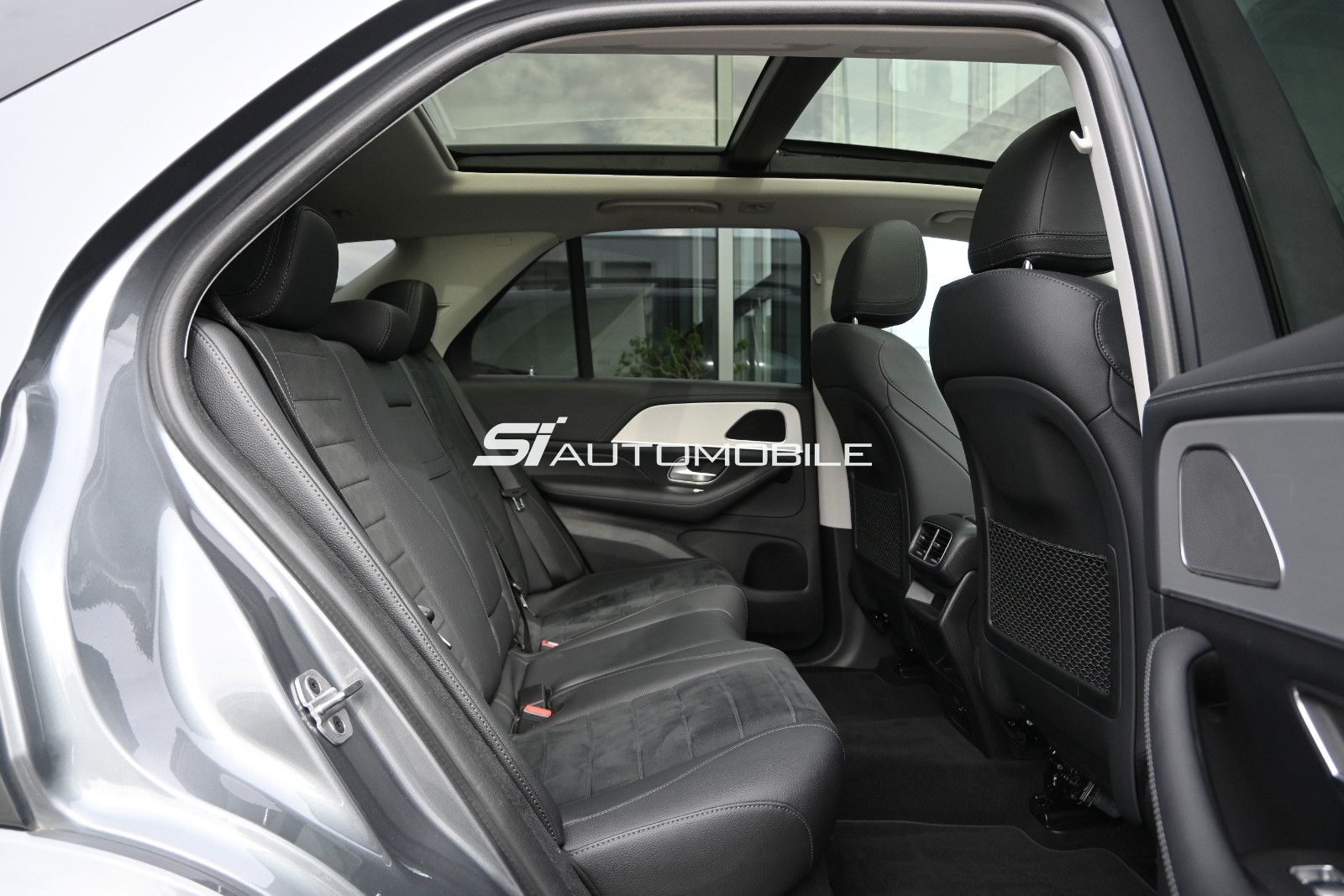 Fahrzeugabbildung Mercedes-Benz GLE 350 de 4MAT. AMG + NIGHT °ACC°AHK°PANO°HUD°