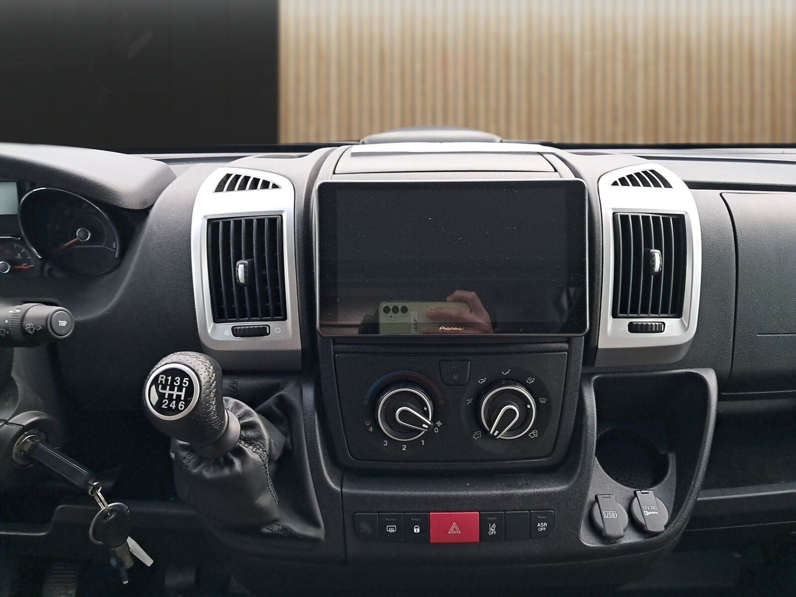 Fahrzeugabbildung Pössl 2Win Vario Citroen 165 PS Mark./AHK/Navi/Solar