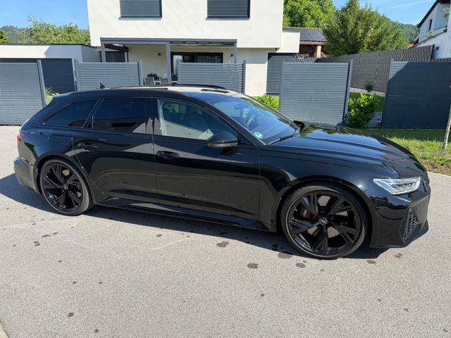 AUDI RS6 schwarz Vollaustattung
