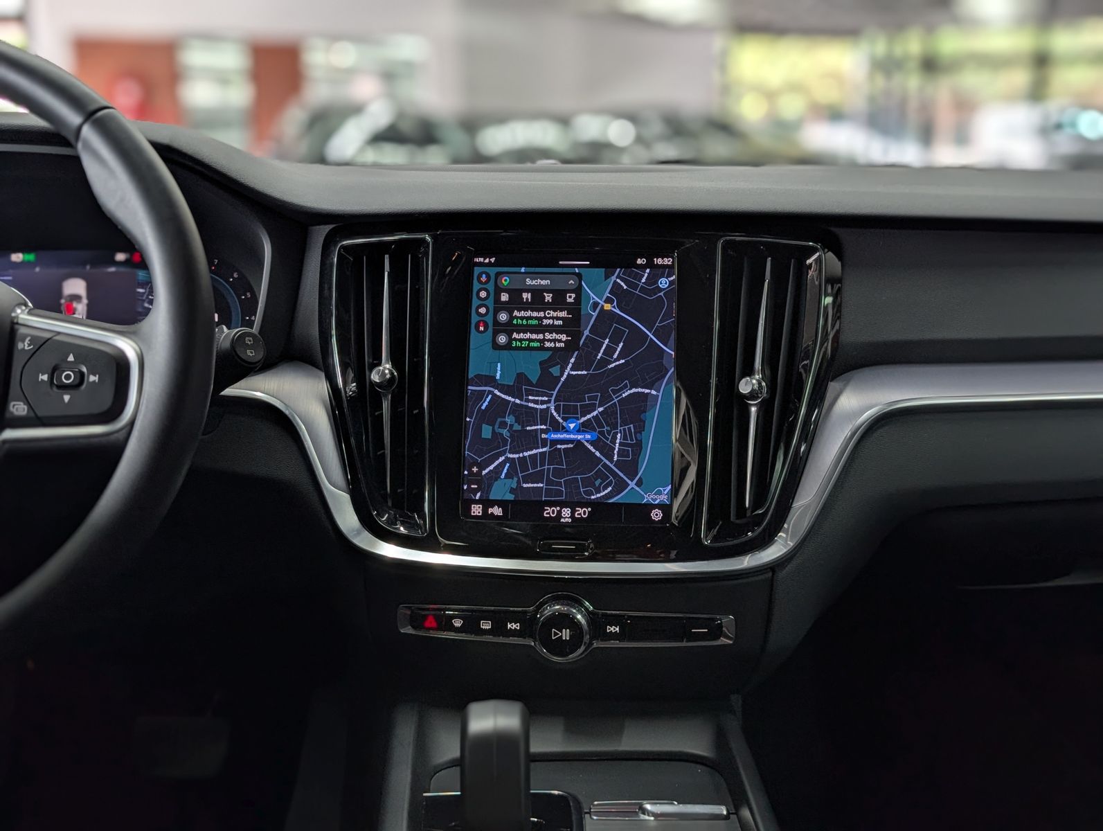 Fahrzeugabbildung Volvo V60 B3 Core 2.0Turbo MHEV VIRT LED APP SOUND AHK