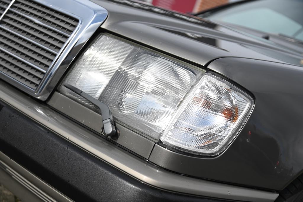 Mercedes-Benz CE 300