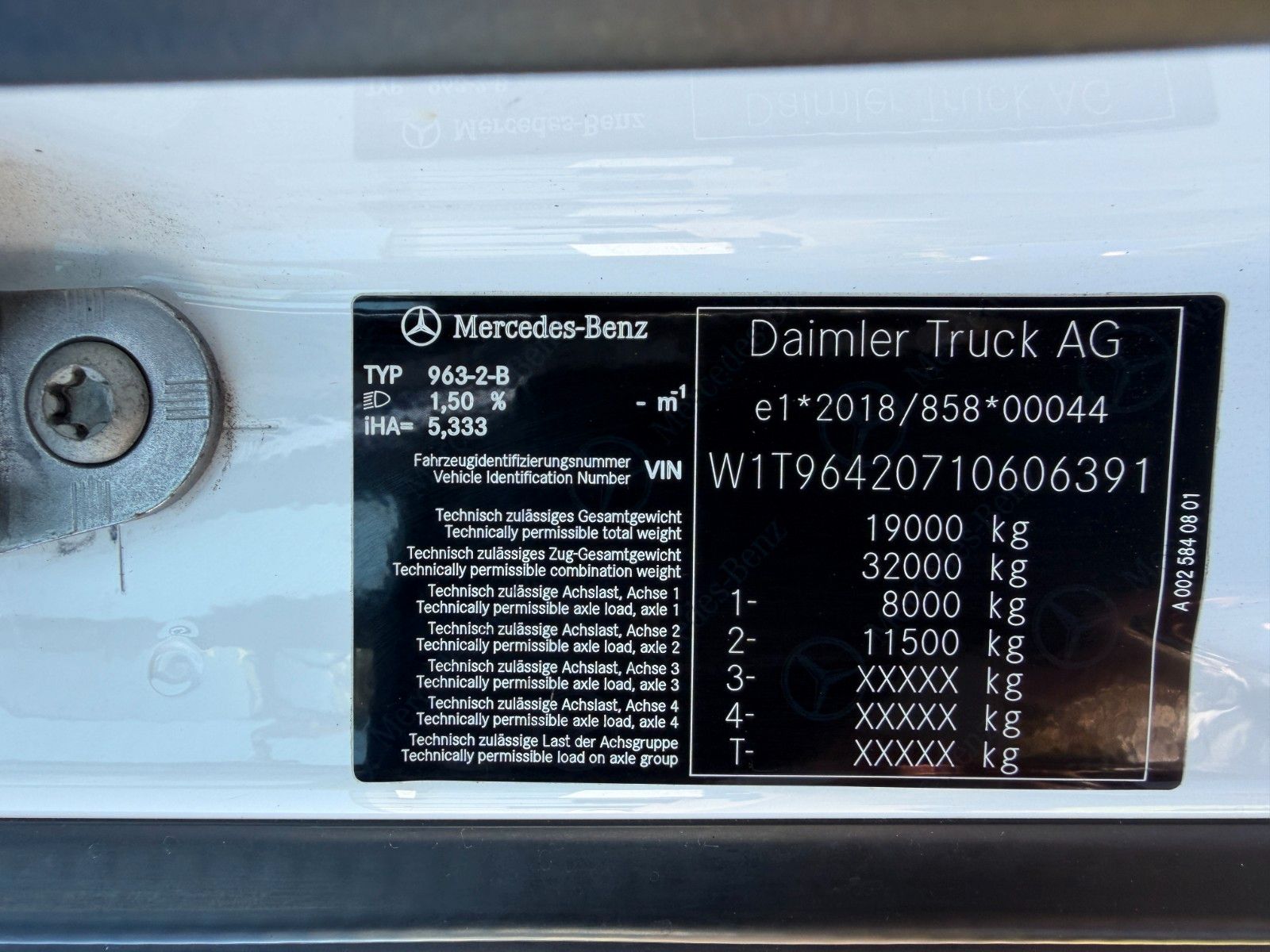 Fahrzeugabbildung Mercedes-Benz Arocs 1832 AK 4x4 Fassi F120B.1.23 E Funk 2xAHK
