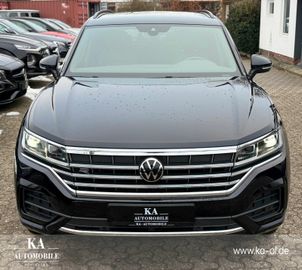Volkswagen Touareg - 2