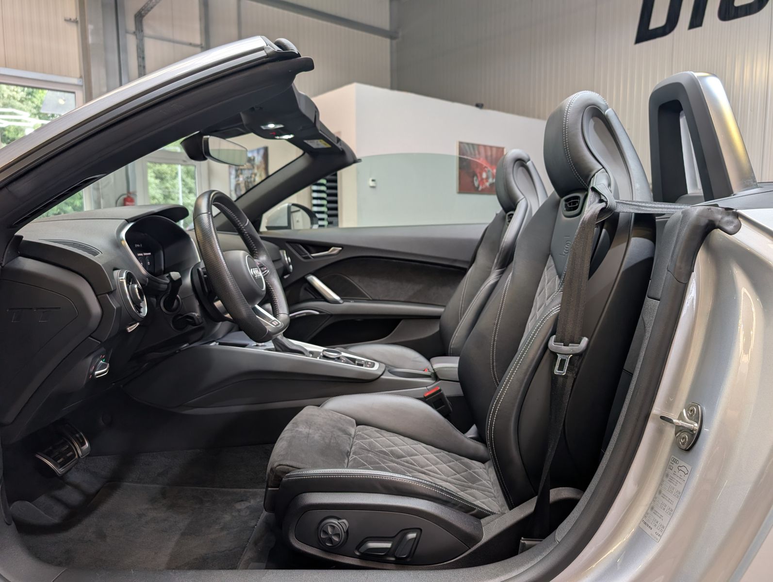 Fahrzeugabbildung Audi TT Roadster 45 TFSI Quattro S-Line Sport-Paket +