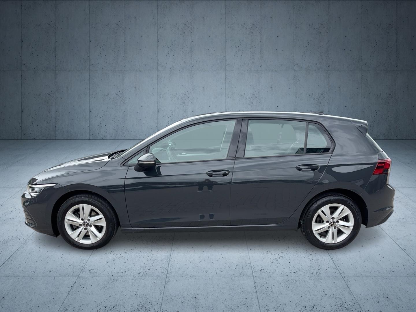Volkswagen Golf VIII Life 2.0 TDI DSG ACC NAVI APP CON. AHK