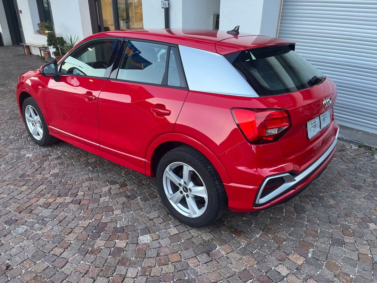 Audi Q2 30 TDI S tronic Business imagem 3