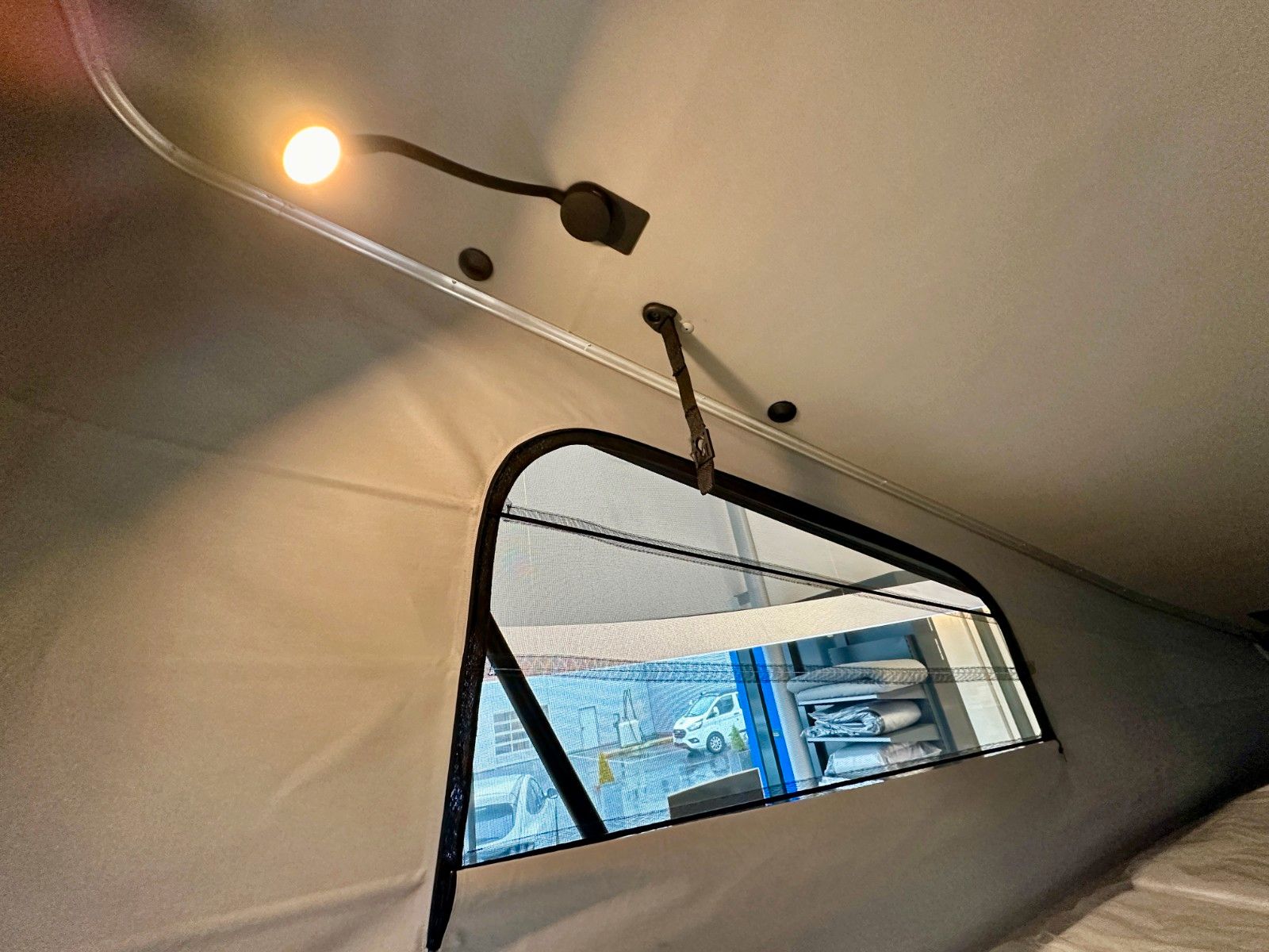 Vehicle details page 14 Vehicle image: Ford Nugget L1 Titanium | New Model V710