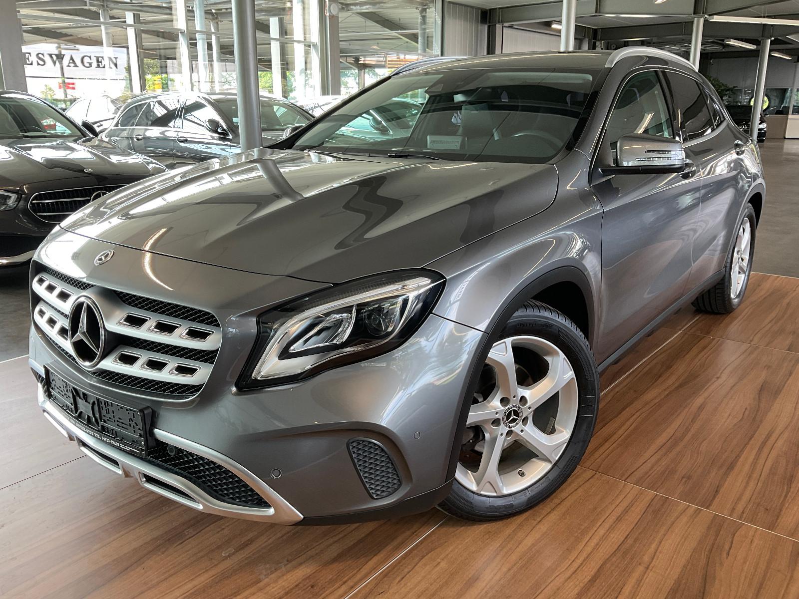 Mercedes-Benz GLA 180 Progressive KAMERA/LED/FLA/GARMIN