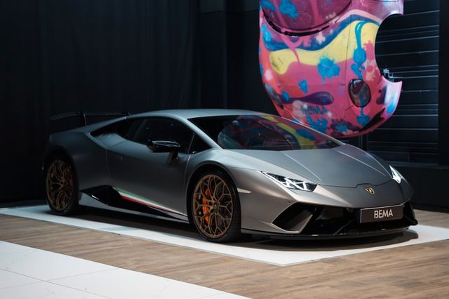LAMBORGHINI Huracan