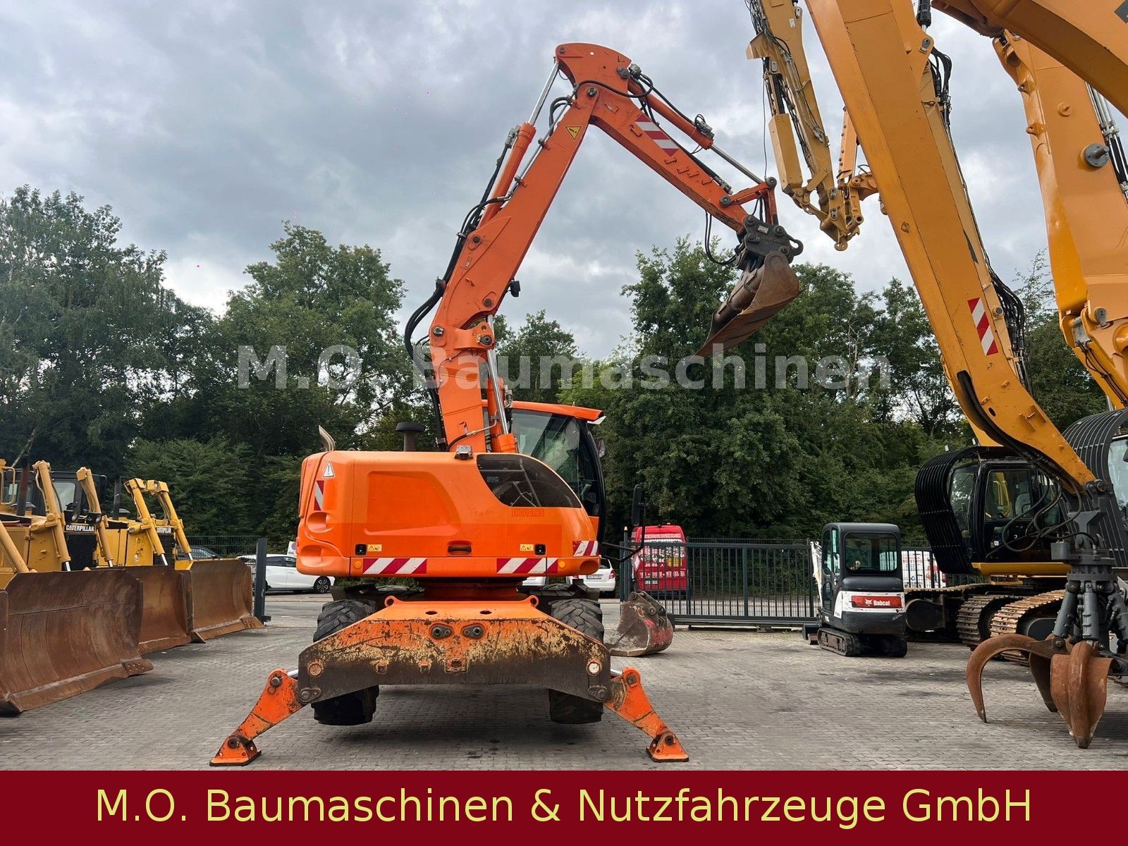 Fahrzeugabbildung Liebherr A914 COMPACT LITRONIC 14T