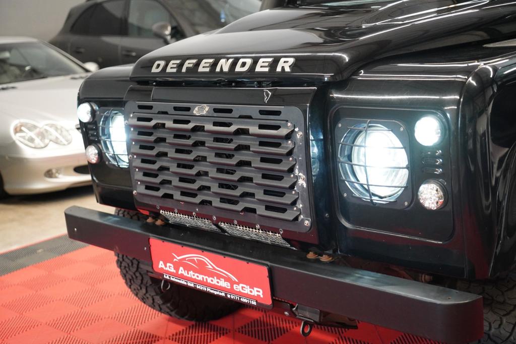 Land Rover Defender