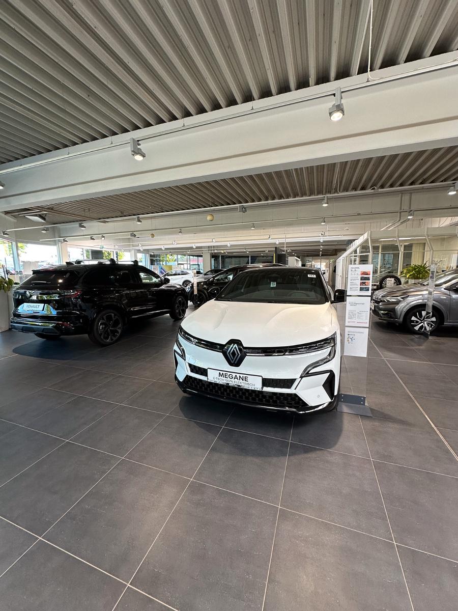 showroom-image-bottom
