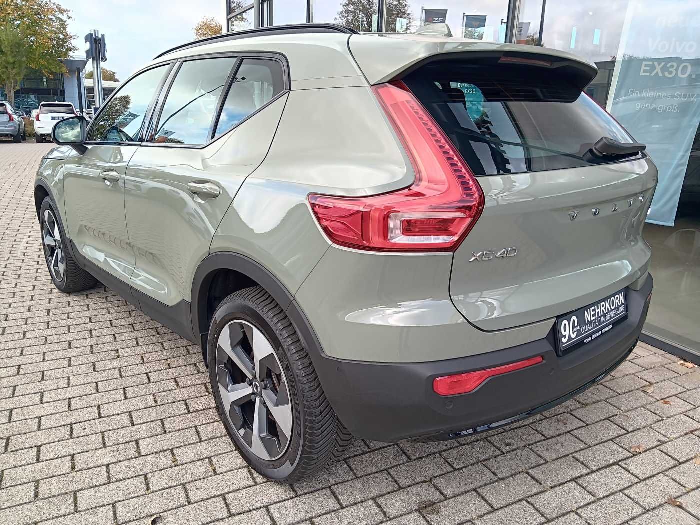 Fahrzeugabbildung Volvo XC40 B4 Automatik Plus Dark '360 Cam, GJR'