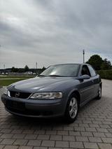 Opel Vectra b - gebrauchte Opel Vectra aus dem Jahr 2001