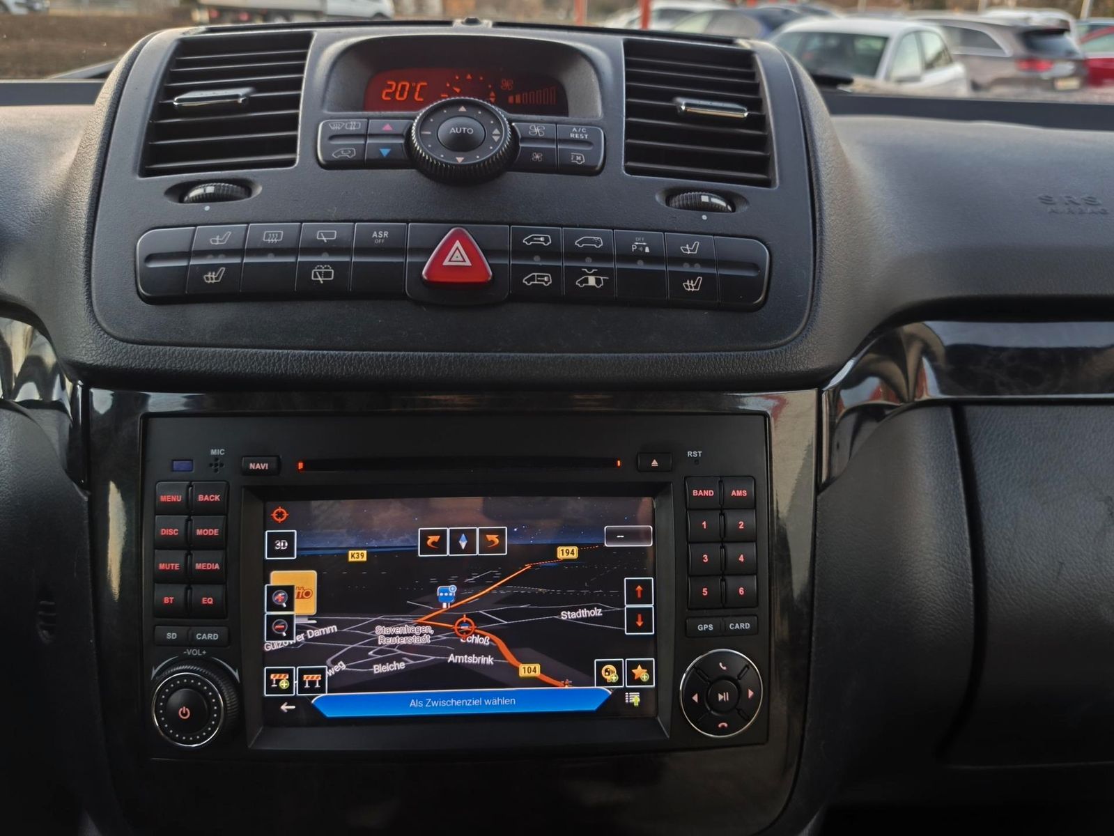 Fahrzeugabbildung Mercedes-Benz Viano 3.0 X-Clusive lang/6-Sitze/Alcantara/Navi