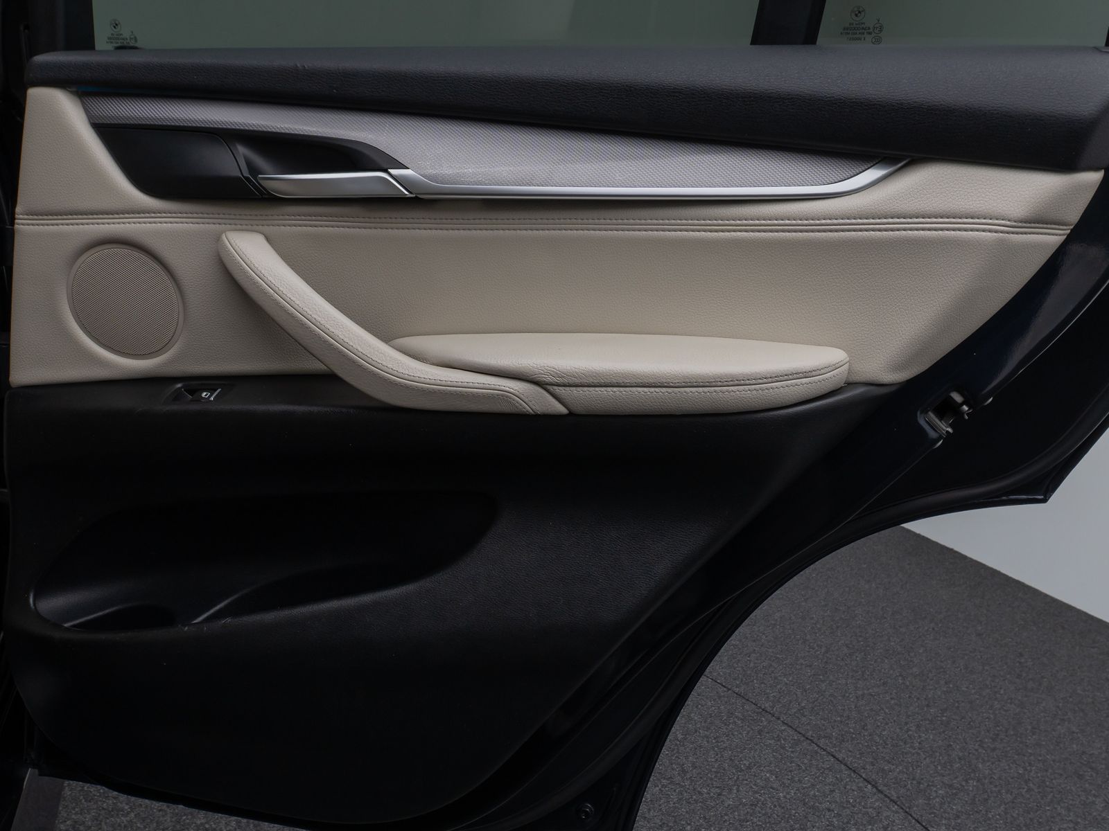 Fahrzeugabbildung BMW X5 xD30d M Sport HUD HiFi NaviPro PDC LED Leder