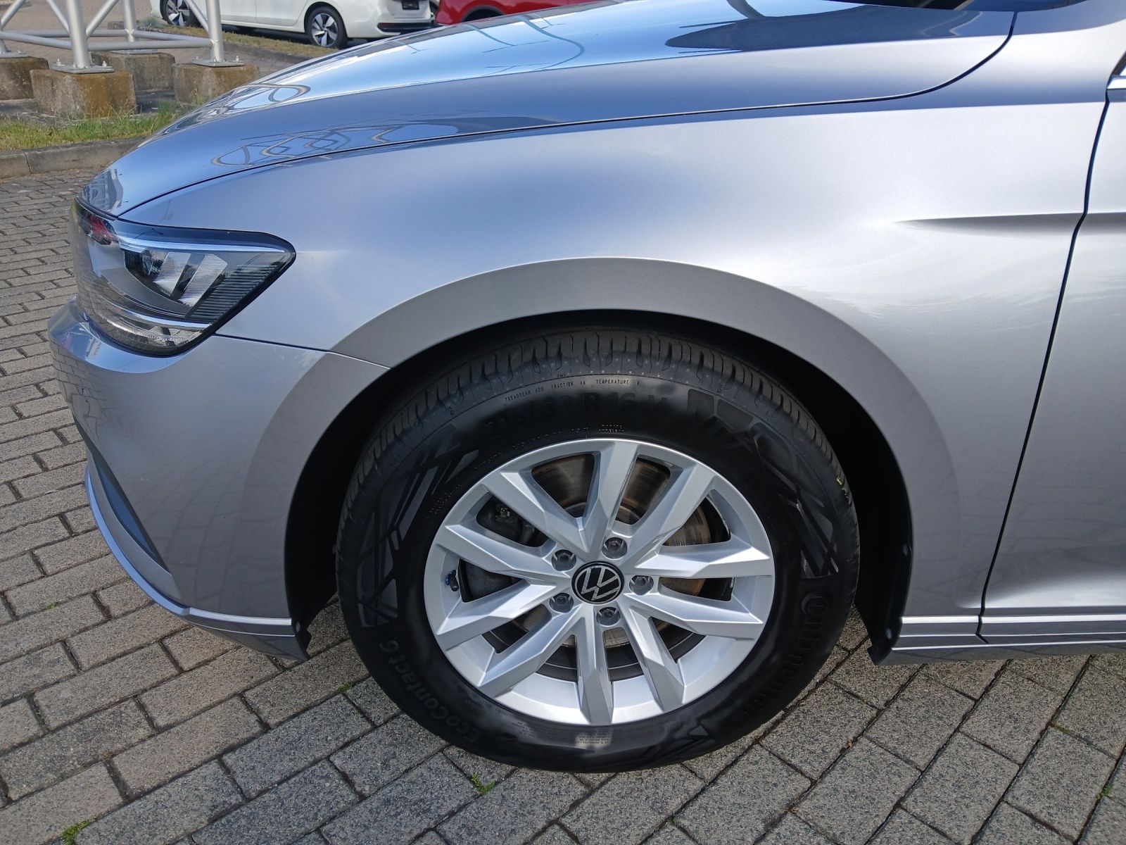 Fahrzeugabbildung Volkswagen Passat Variant TDI Business DSG LED Navi ACC RFK