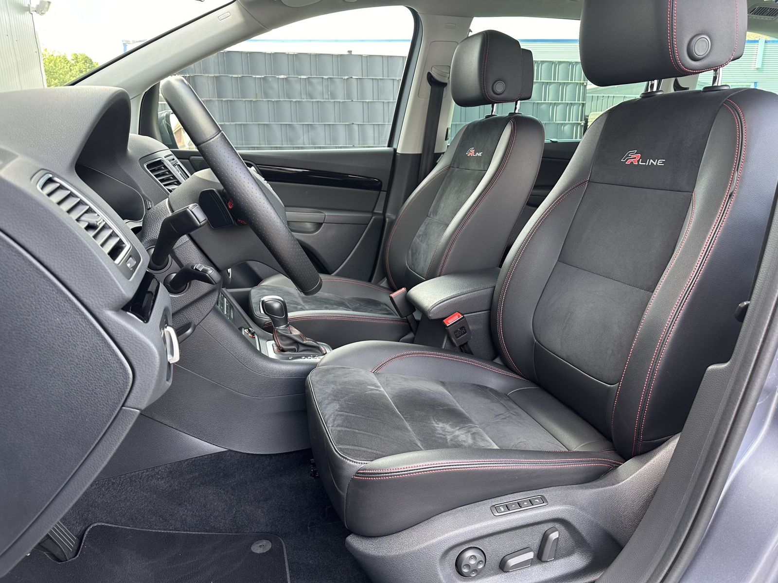 Fahrzeugabbildung SEAT Alhambra 2.0 TDI DSG 4D FR 7-Sitzer NAV+XEN+AHK