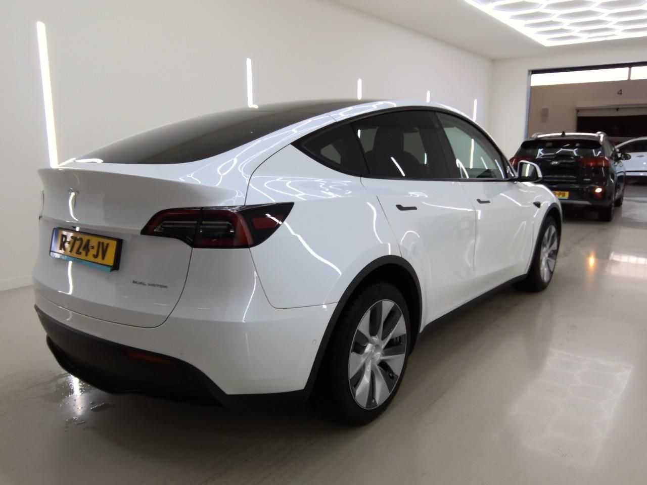 Tesla Model Y Long Range AWD 75kWh 351pk 92,2% SoH [ A imagem 3