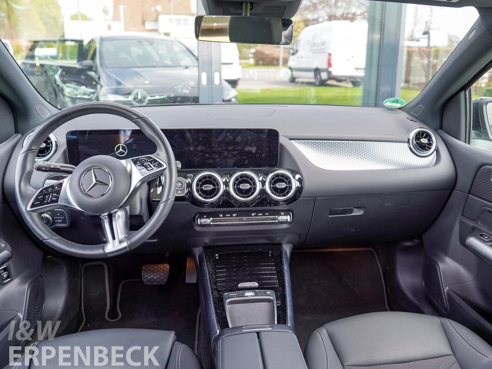 Fahrzeugabbildung Mercedes-Benz B 200 Progressive Kamera LED EasyPack Heckklappe
