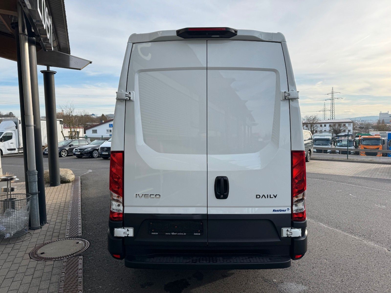 Fahrzeugabbildung Iveco Daily 35S18 A8 *Standkühlung*Kamera*Automatik*