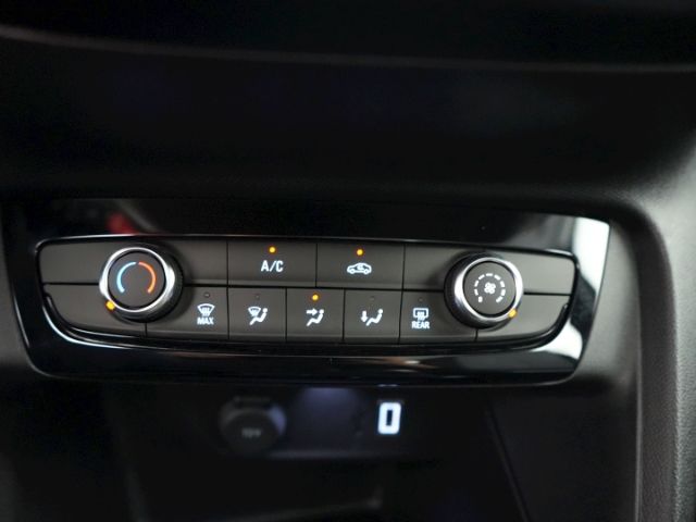 Corsa F FACELIFT EDITION+LED+PARKPILOT HIN+BLUET
