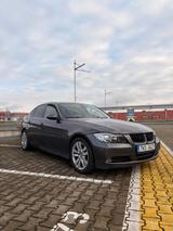BMW 330i (E90) 190 kW  6-speed manual  very - BMW 330 aus 2005: 330i