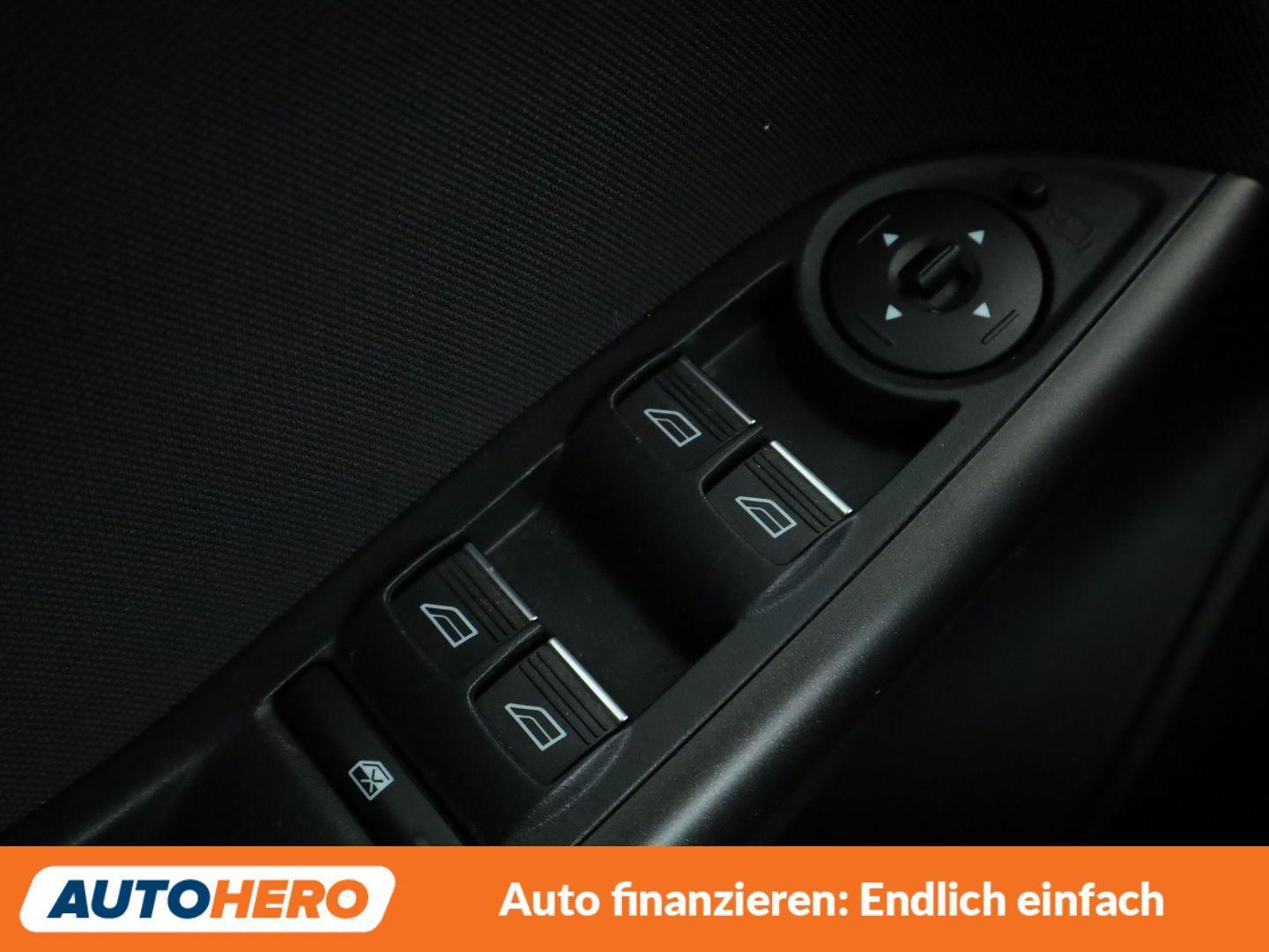 Ford Focus 1.0 EcoBoost ST-Line *NAVI*XENON*TEMPO*PDC