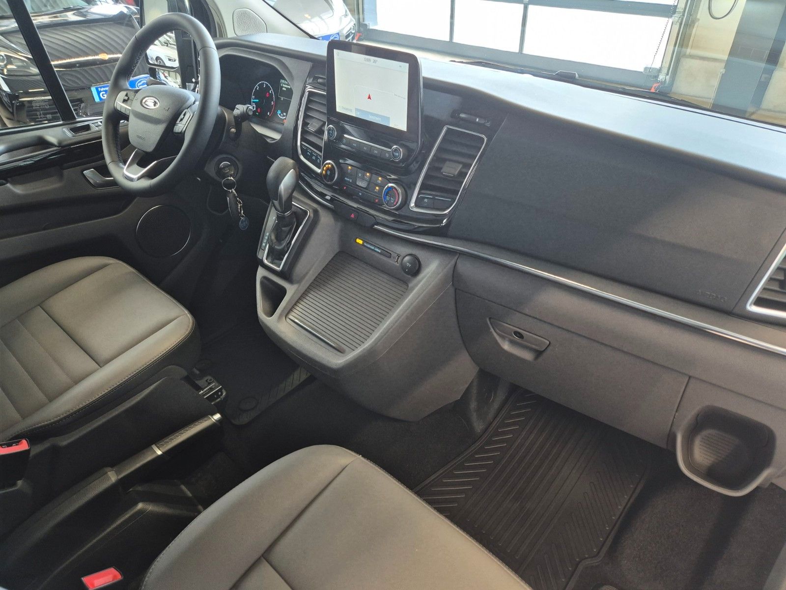 Ford TOURNEO CUSTOM L1 TITANIUM X LEDER NAV XENON AHK foto 12