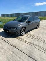 Volkswagen Golf 8 Variant / R-Line / fast Vollausstattung 