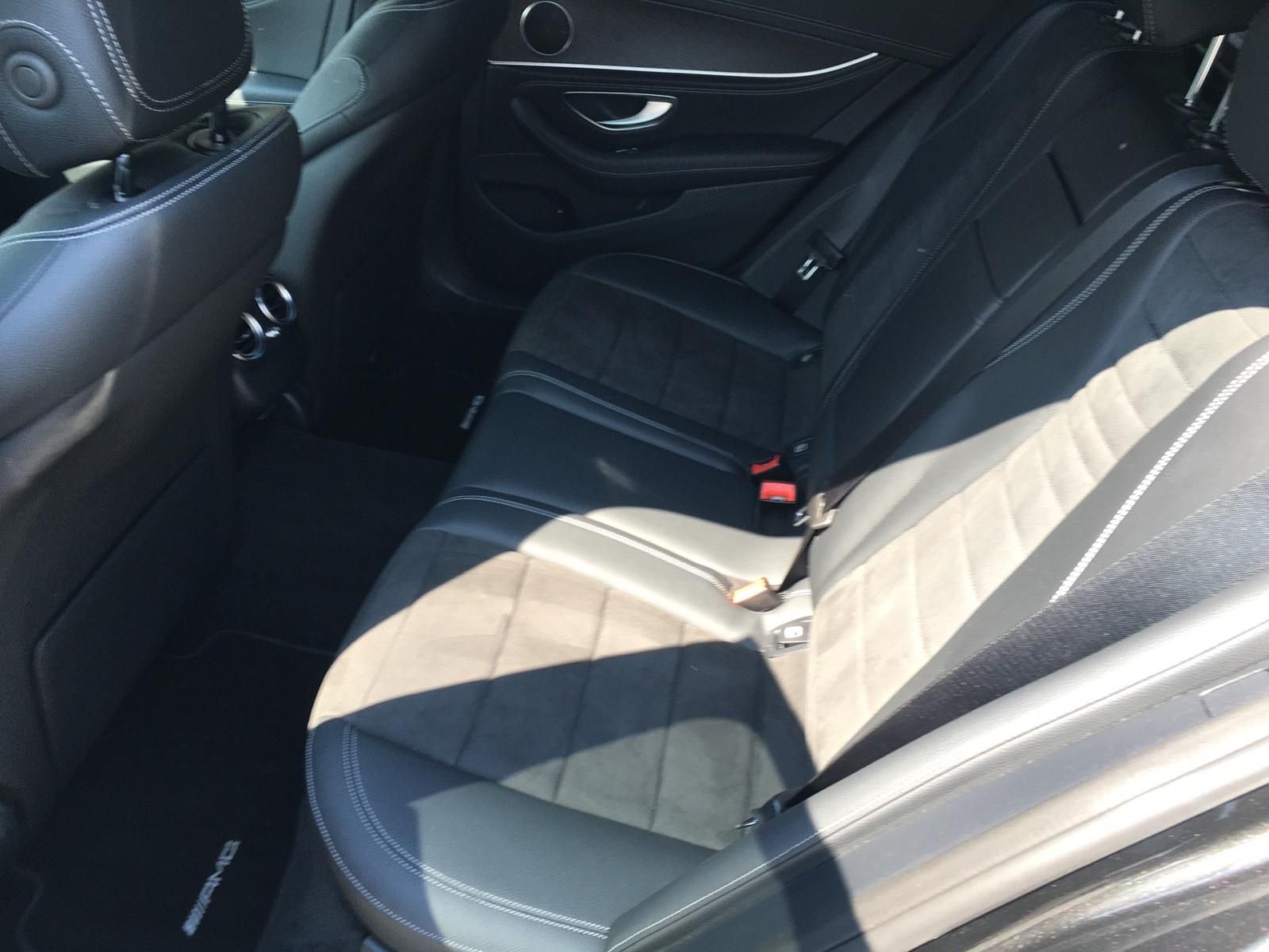 Fahrzeugabbildung Mercedes-Benz E 300 de T AMG*NIGHT*WIDESCREEN*LED*SPUR*360°