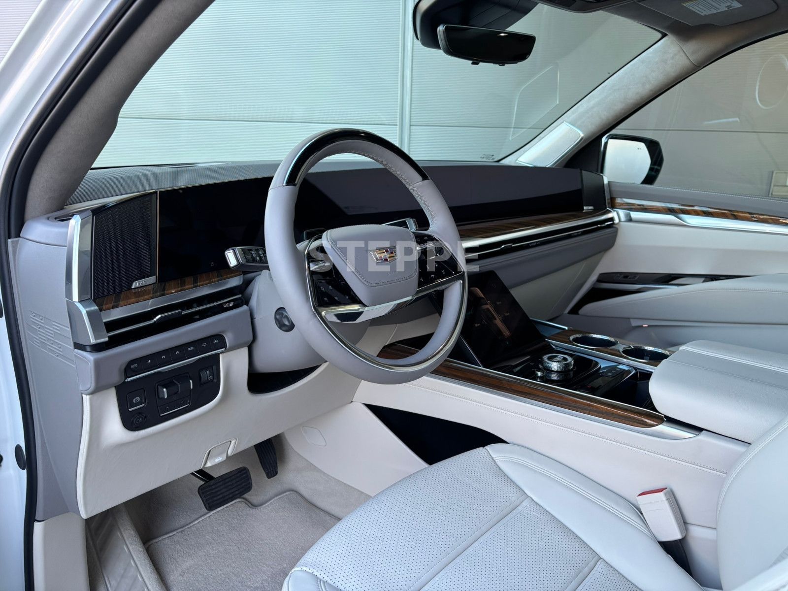 Cadillac Escalade FACELIFT MY26 6.2 V8 Sport Platinum 24"