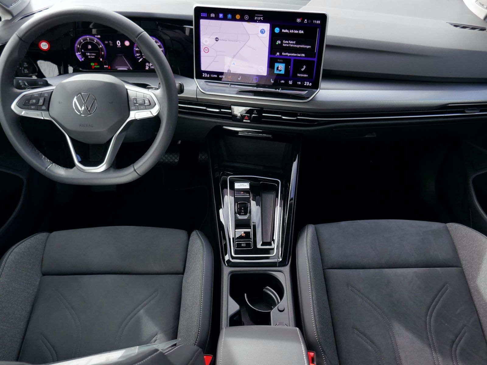 Fahrzeugabbildung Volkswagen Golf VIII Style 1.5 eTSI DSG | LED RFK ACC Navi