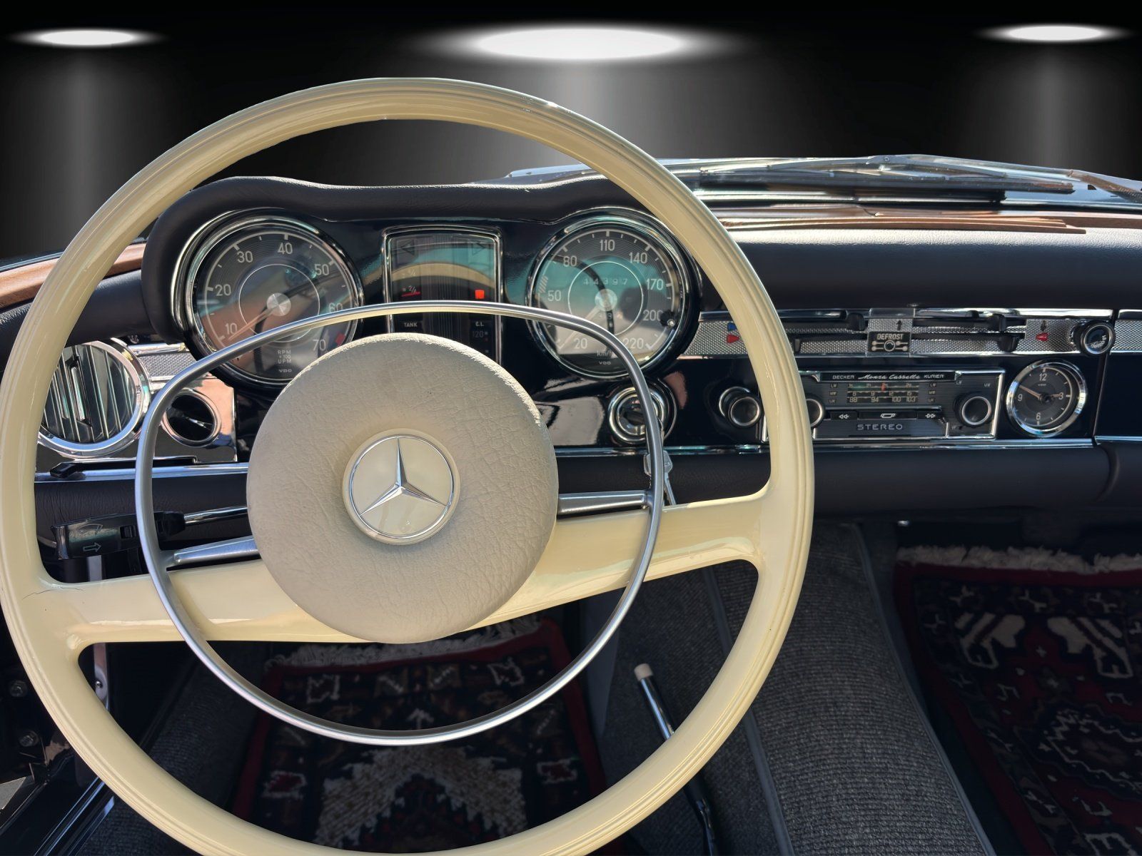 Fahrzeugabbildung Mercedes-Benz SL 280 W113 Pagode Wertgutachten Hardtop H-Kennz