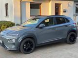Hyundai KONA Elektro ELEKTRO 150kW Premium mit AHK - Hyundai KONA Elektro: Privatanbieter