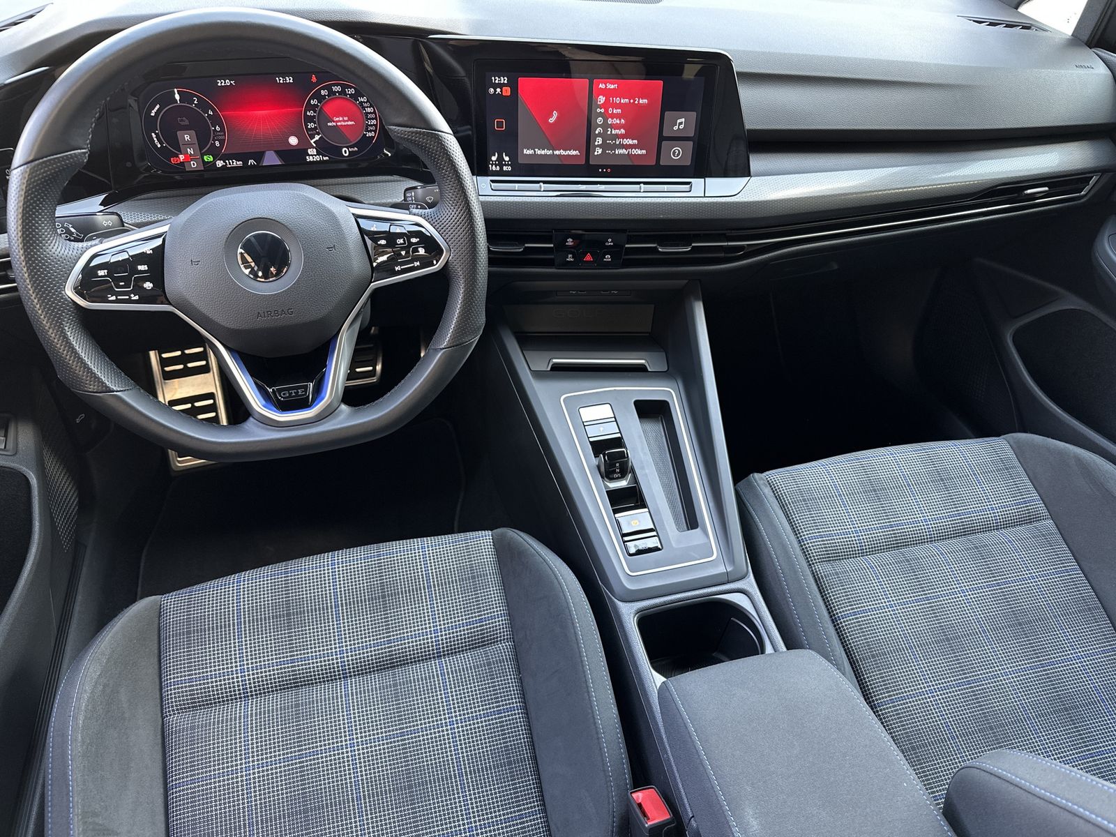 Fahrzeugabbildung Volkswagen Golf 1.4 eHybrid DSG GTE NAV+LED+ACC+CARPLAY+VC