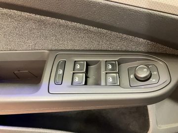 Volkswagen Golf - 8