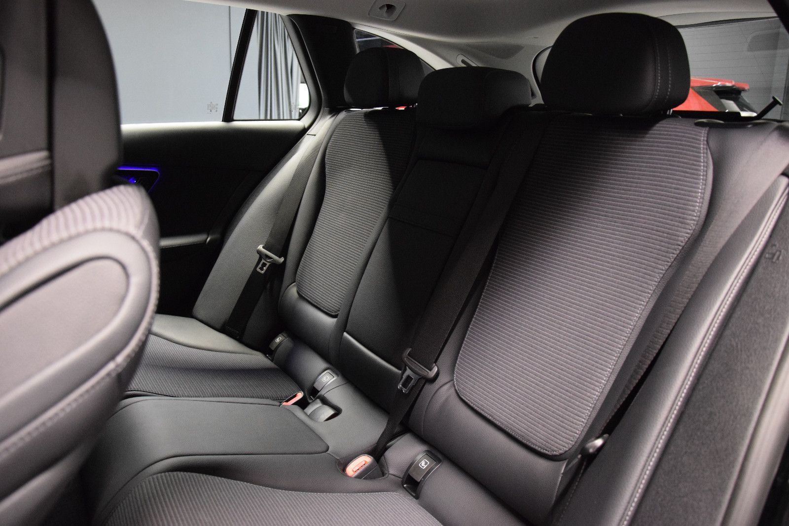 Fahrzeugabbildung Mercedes-Benz C 180 T-Modell Avantgarde MBUX Ambiente Kamera
