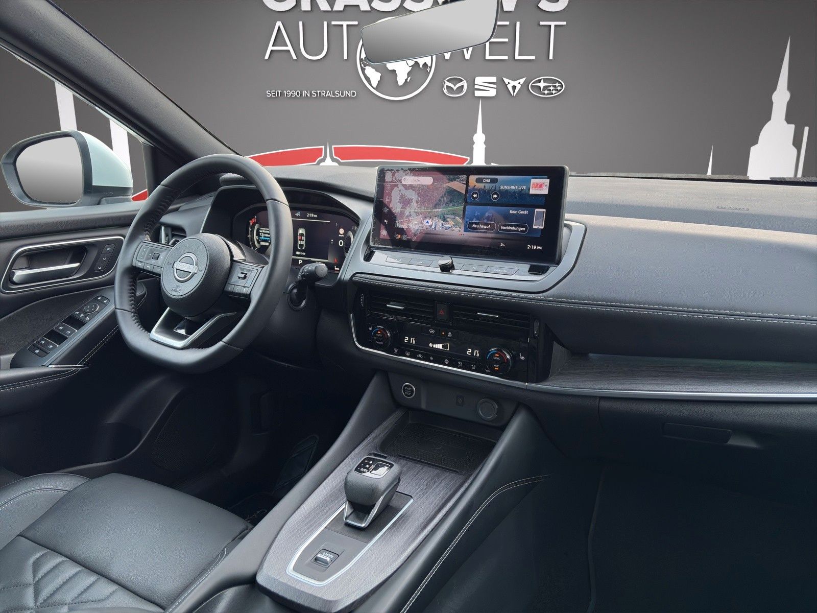 Fahrzeugabbildung Nissan Qashqai 1.3 DIG-T Tekna HeadUp/NAVI/ACC/360/LHZ