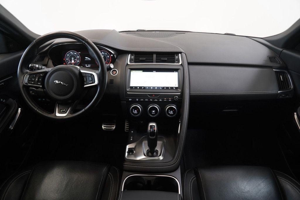 Jaguar E Pace