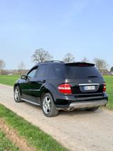Mercedes-Benz ML 280 CDI 4MATIC - - Mercedes ML 280 mit Schiebedach