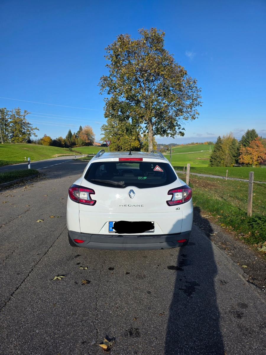 Renault Megane 2012 — rear view