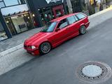 BMW e36 320i - BMW 320: Kombi, E36 320i
