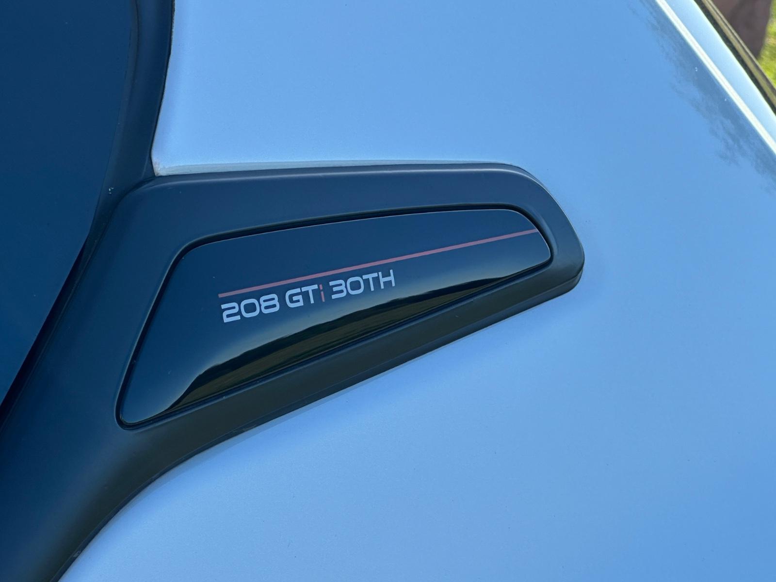 Peugeot 208 GTi 30th Anniversary | N° 310 |