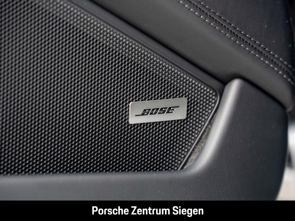 Porsche 992 -2 (911) Carrera