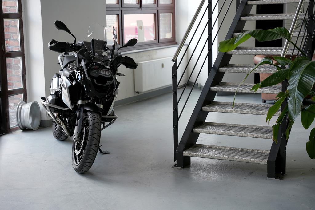 BMW R1200GS LC Triple Black | Koffer | 1 Hand |