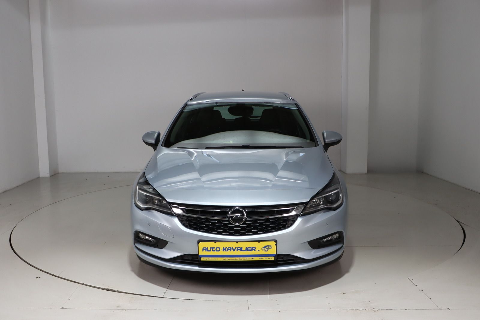 Fahrzeugabbildung Opel Astra K Sports Tourer * Navi * HU/AU neu *