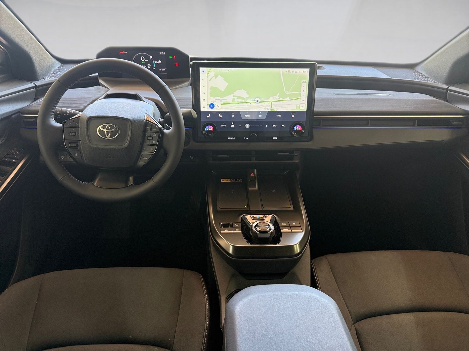 Fahrzeugabbildung Toyota C-HR+ Lounge 4x4 AWD 77 KW, 360,SHZ,el.Heck